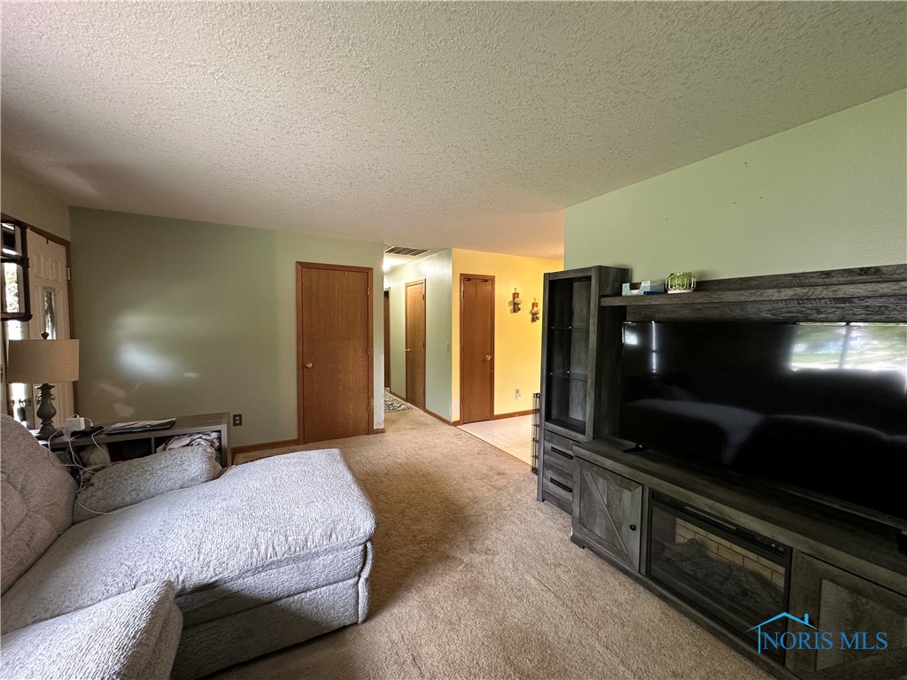 2 Meadow Lane, Delta, Ohio image 3