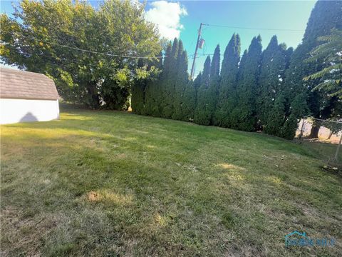 Tiny photo for 619 Pinewood Avenue, Toledo, OH 43604 (MLS # 6136326)