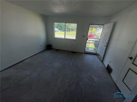 Tiny photo for 619 Pinewood Avenue, Toledo, OH 43604 (MLS # 6136326)