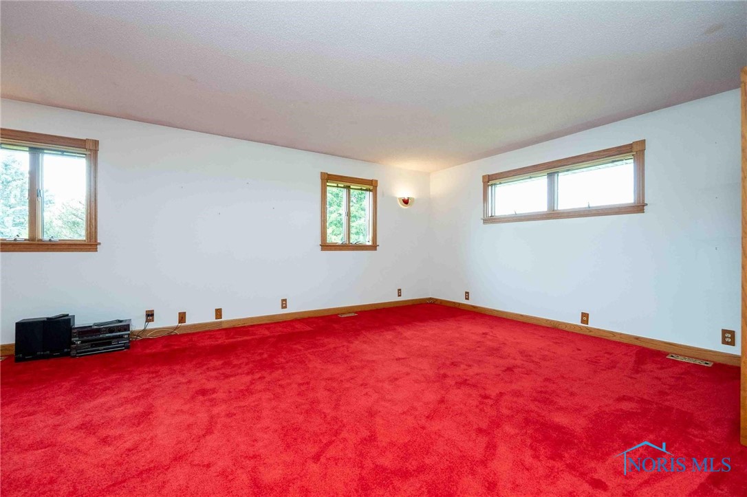 Findlay, Ohio 45840, United States, 4 Bedrooms Bedrooms, ,3 BathroomsBathrooms,Residential,Pending,165753