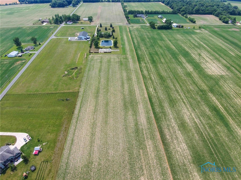 Findlay, Ohio 45840, United States, 4 Bedrooms Bedrooms, ,3 BathroomsBathrooms,Residential,Pending,165753