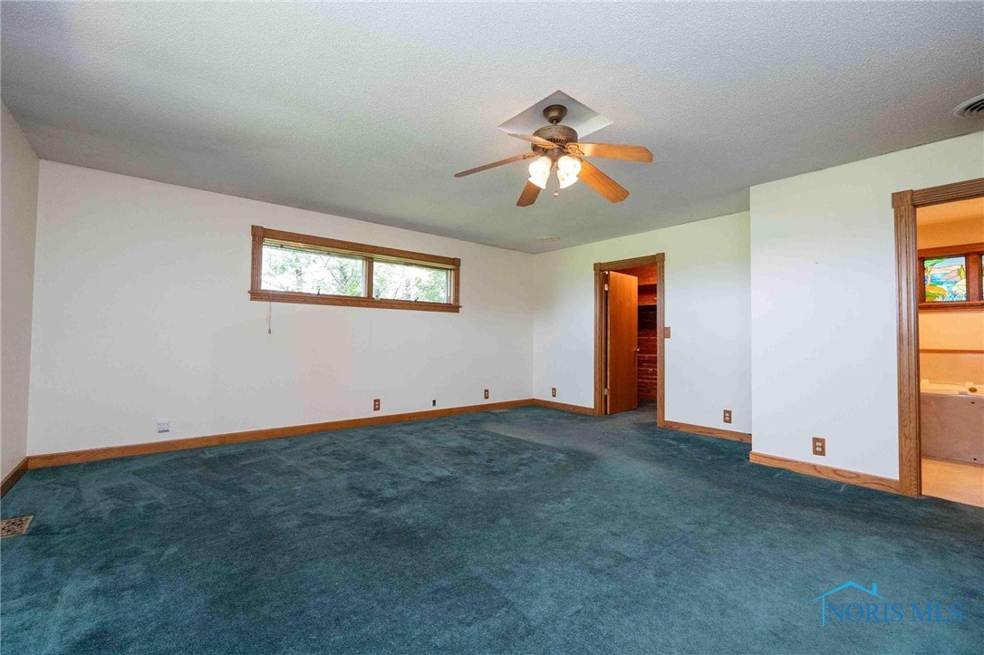 Findlay, Ohio 45840, United States, 4 Bedrooms Bedrooms, ,3 BathroomsBathrooms,Residential,Pending,165753