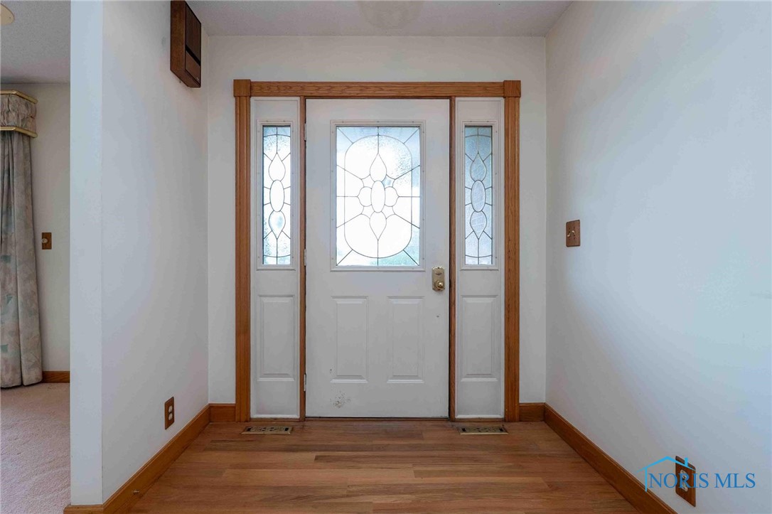 Findlay, Ohio 45840, United States, 4 Bedrooms Bedrooms, ,3 BathroomsBathrooms,Residential,Pending,165753