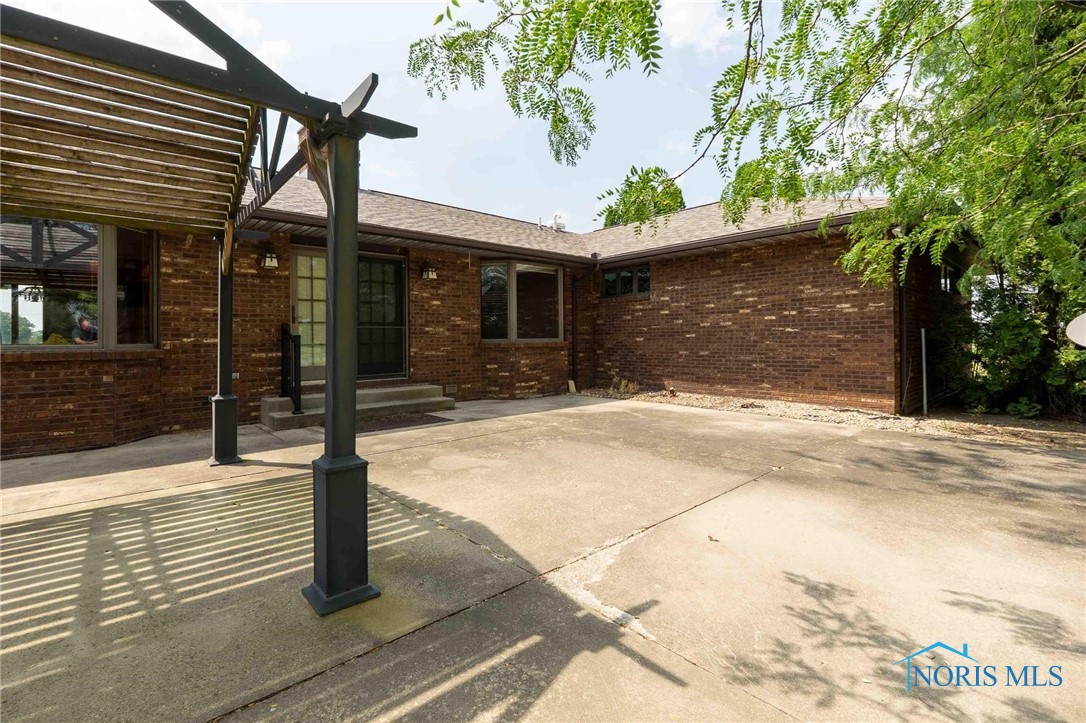 Findlay, Ohio 45840, United States, 4 Bedrooms Bedrooms, ,3 BathroomsBathrooms,Residential,Pending,165753