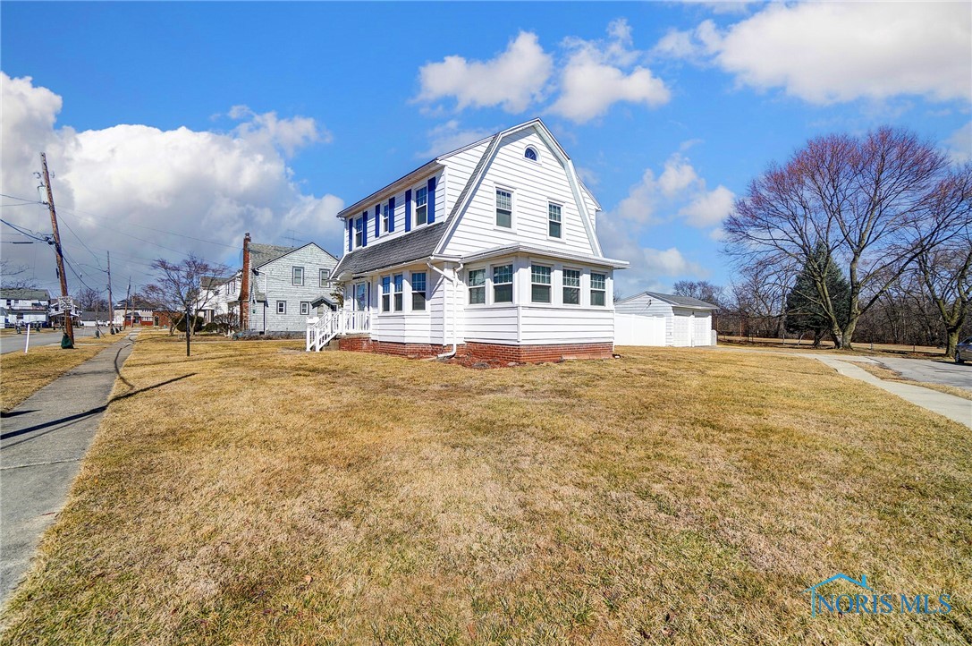 331 Hillview Drive, Rossford, Ohio image 4