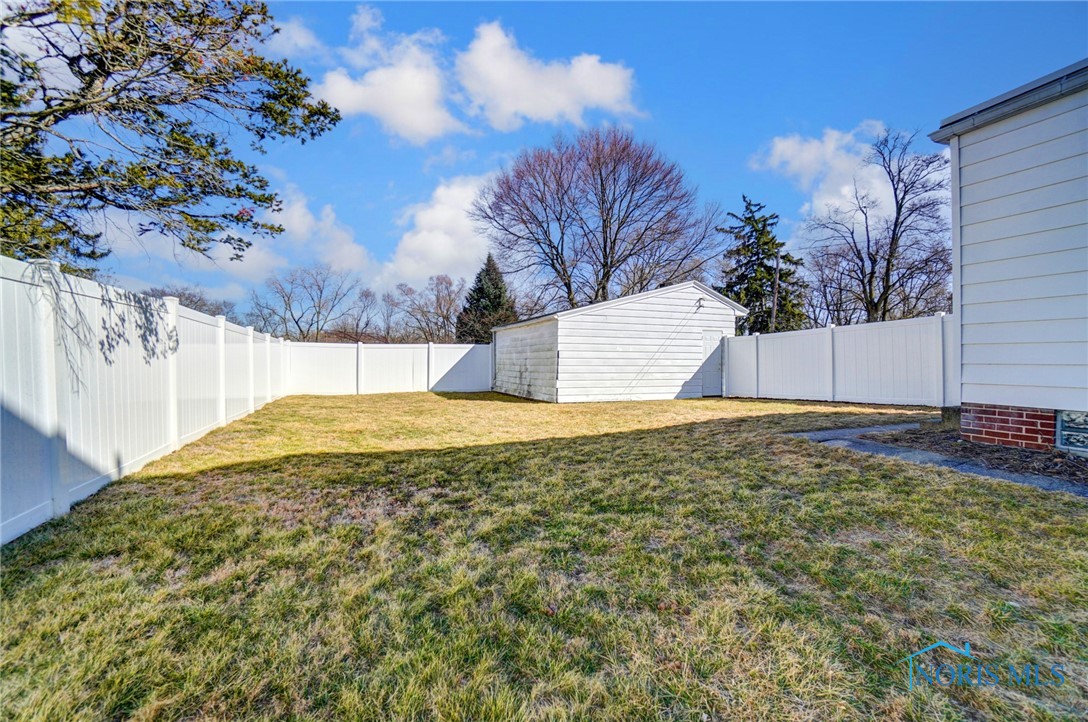 331 Hillview Drive, Rossford, Ohio image 46