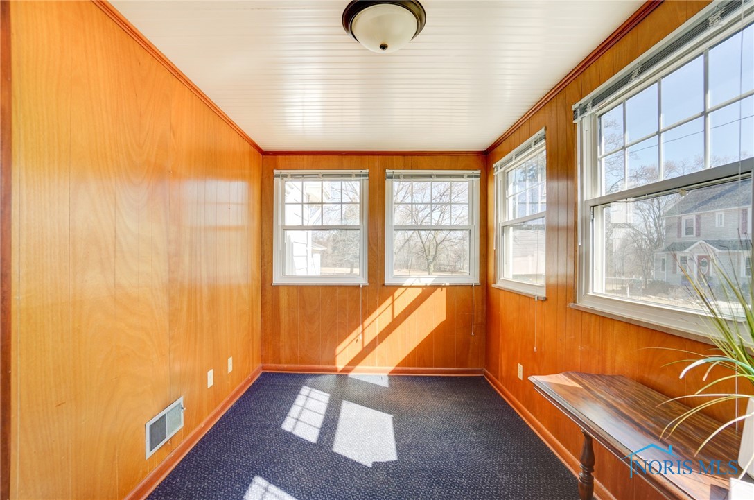 331 Hillview Drive, Rossford, Ohio image 16