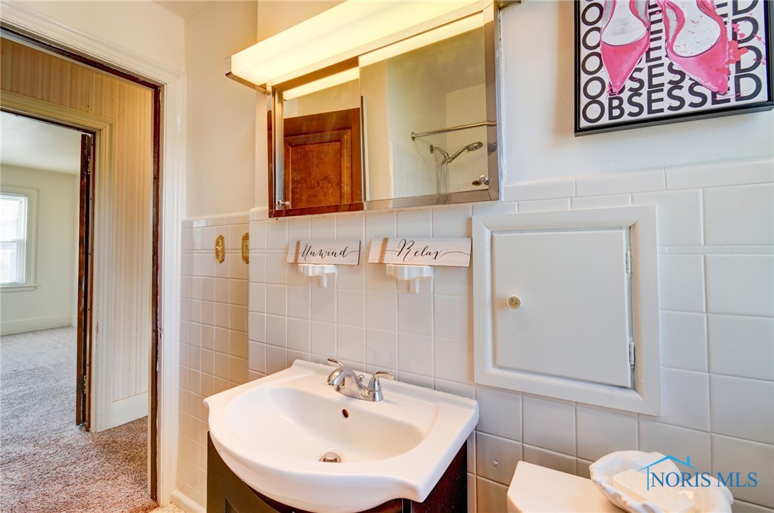 331 Hillview Drive, Rossford, Ohio image 36
