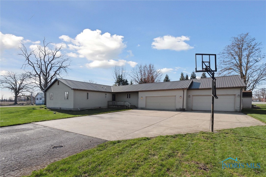 106 Saint Clair Street, Continental, Ohio image 1