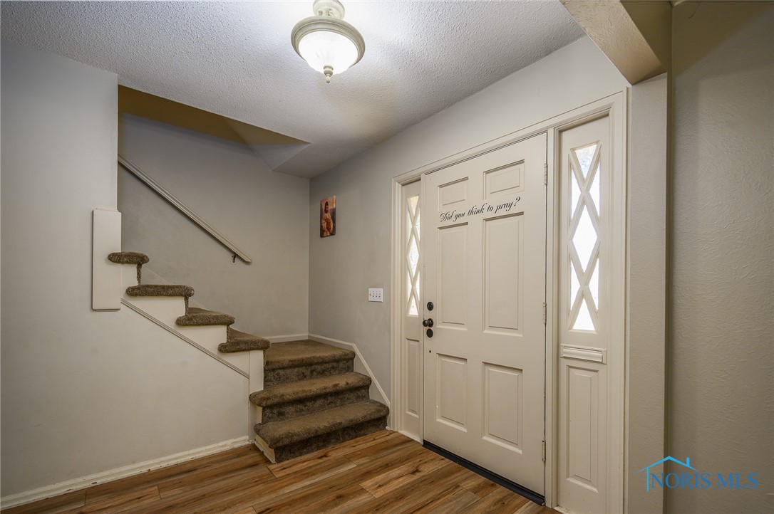4415 Mockingbird Lane, Toledo, Ohio image 12