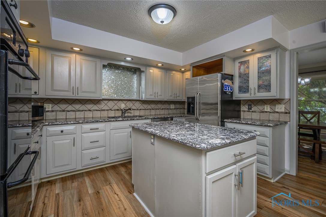 4415 Mockingbird Lane, Toledo, Ohio image 18