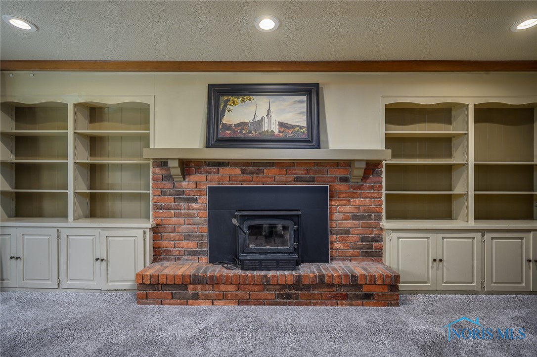 4415 Mockingbird Lane, Toledo, Ohio image 23