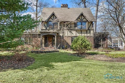 Photo for 2415 Meadowwood Drive