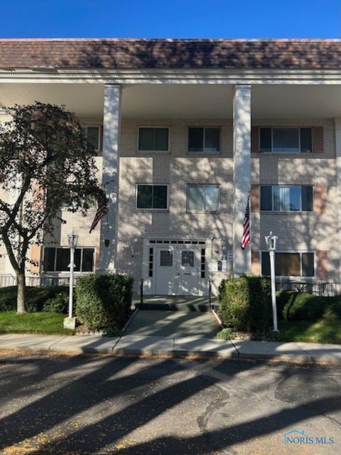 Photo of 3010 W Central Avenue #308, Toledo, OH 43606 (MLS # 6136678)