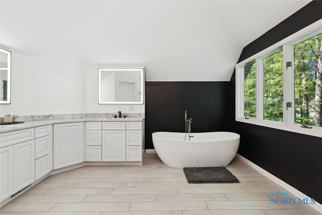 544 Jacqueline Court, Holland, Ohio image 31