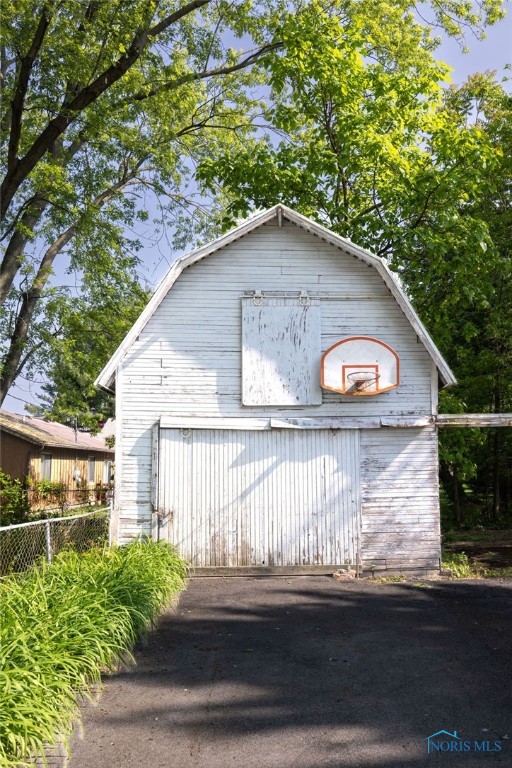 526 W Garfield Avenue, Swanton, Ohio image 7