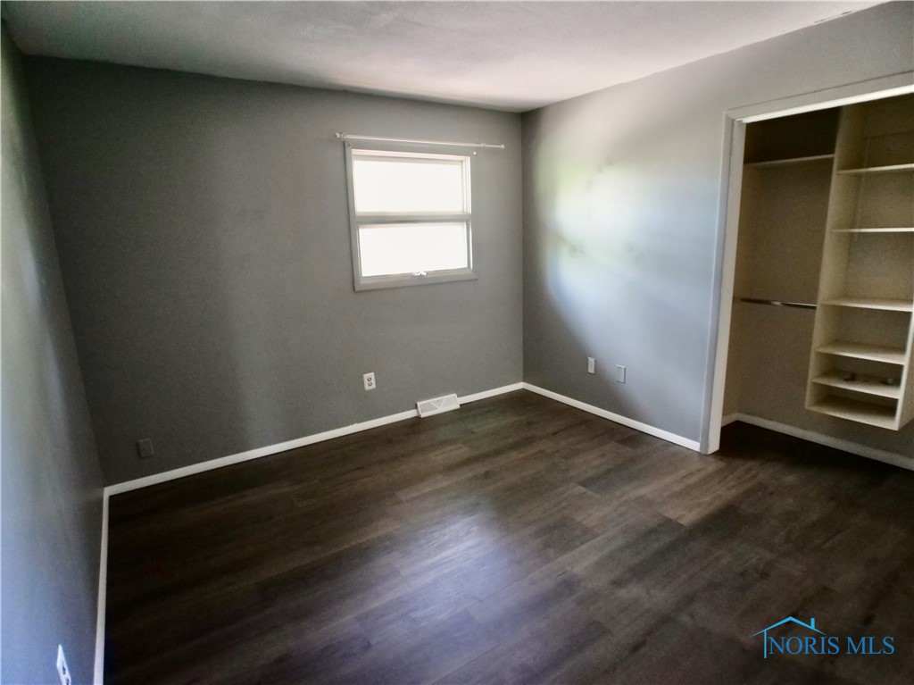 416 Donbar Drive, Bowling Green, Ohio image 23