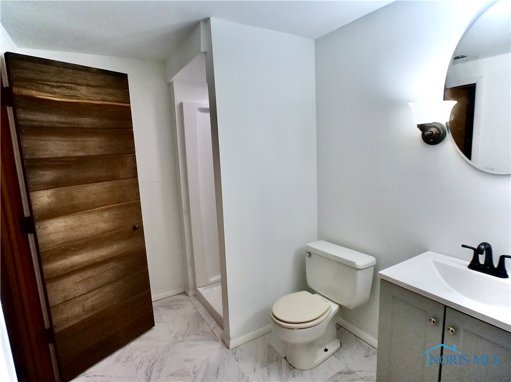 416 Donbar Drive, Bowling Green, Ohio image 12