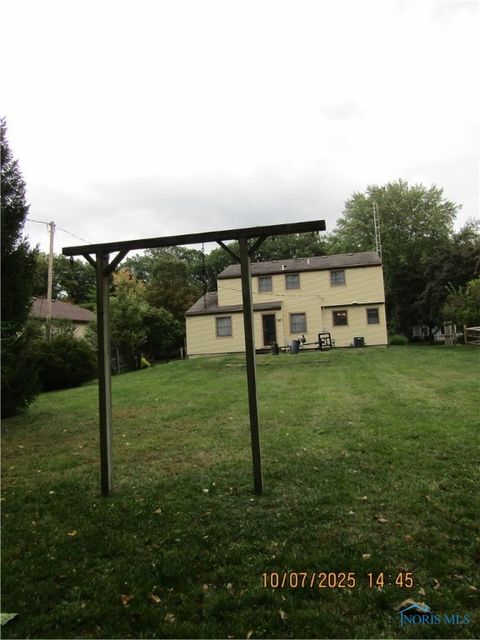Tiny photo for 2461 Brownlee Drive, Toledo, OH 43615 (MLS # 6136901)