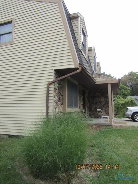 Tiny photo for 2461 Brownlee Drive, Toledo, OH 43615 (MLS # 6136901)
