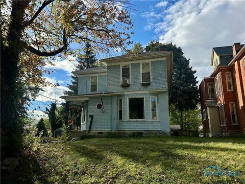 Tiny photo for 103 Clinton Avenue, Tiffin, OH 44883 (MLS # 6136832)