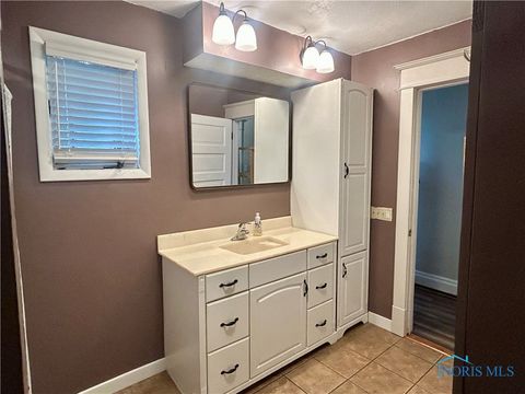 Tiny photo for 103 Clinton Avenue, Tiffin, OH 44883 (MLS # 6136832)