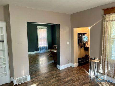 Tiny photo for 103 Clinton Avenue, Tiffin, OH 44883 (MLS # 6136832)
