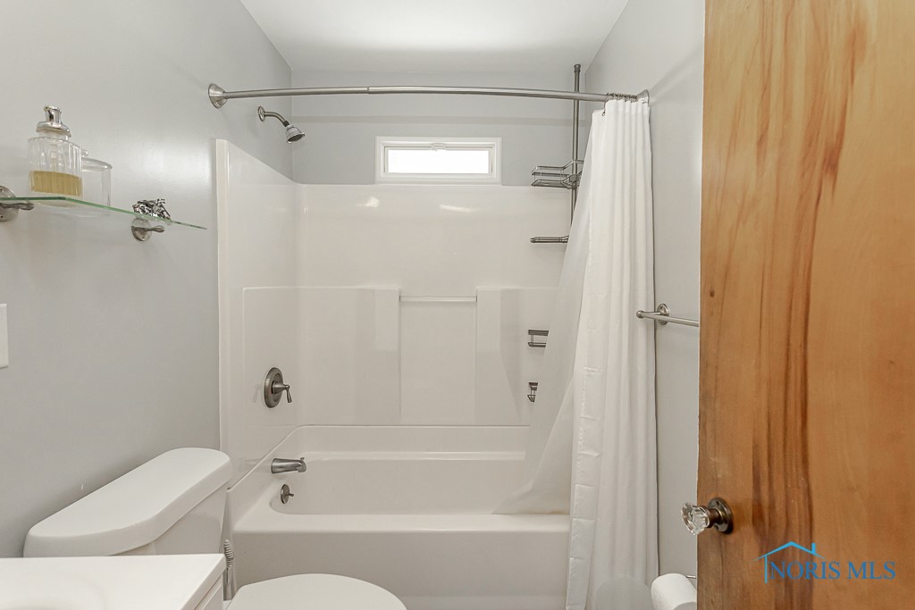 4522 Naomi Drive, Toledo, Ohio image 24