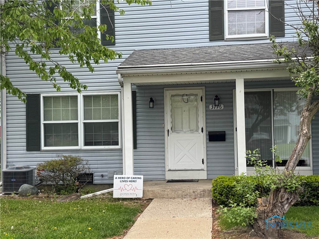 3776 Lakepointe Drive, Northwood, Ohio image 1