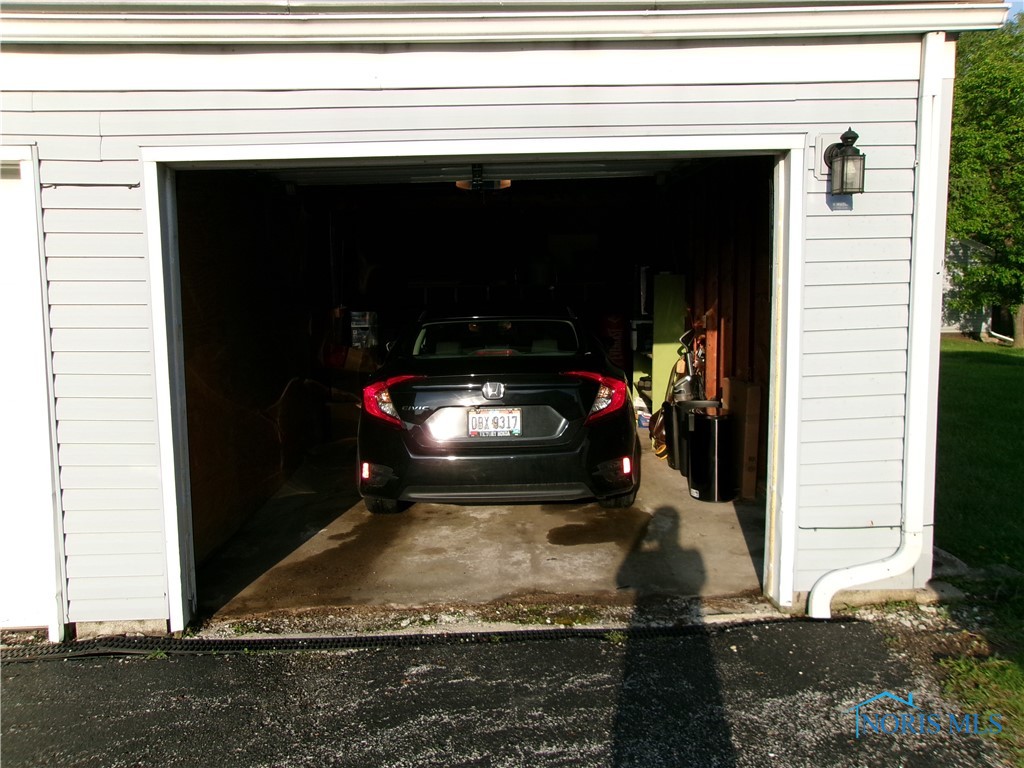 3776 Lakepointe Drive, Northwood, Ohio image 10