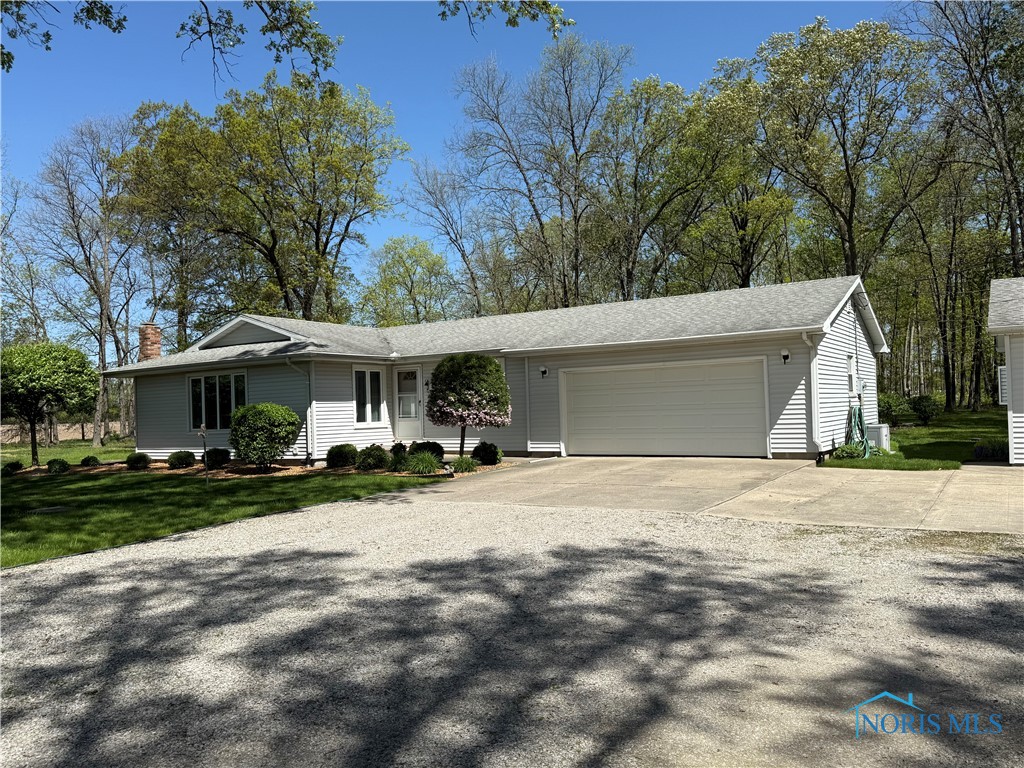 20642 Buckskin Road, Defiance, Ohio image 1