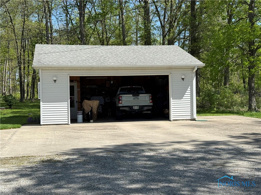 20642 Buckskin Road, Defiance, Ohio image 2