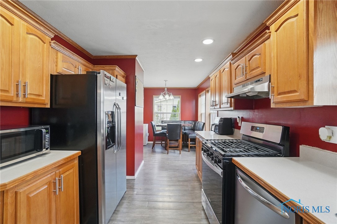 232 Gardner Avenue, Northwood, Ohio image 10