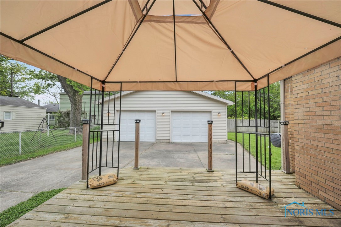 2448 Maryland Place, Northwood, Ohio image 35