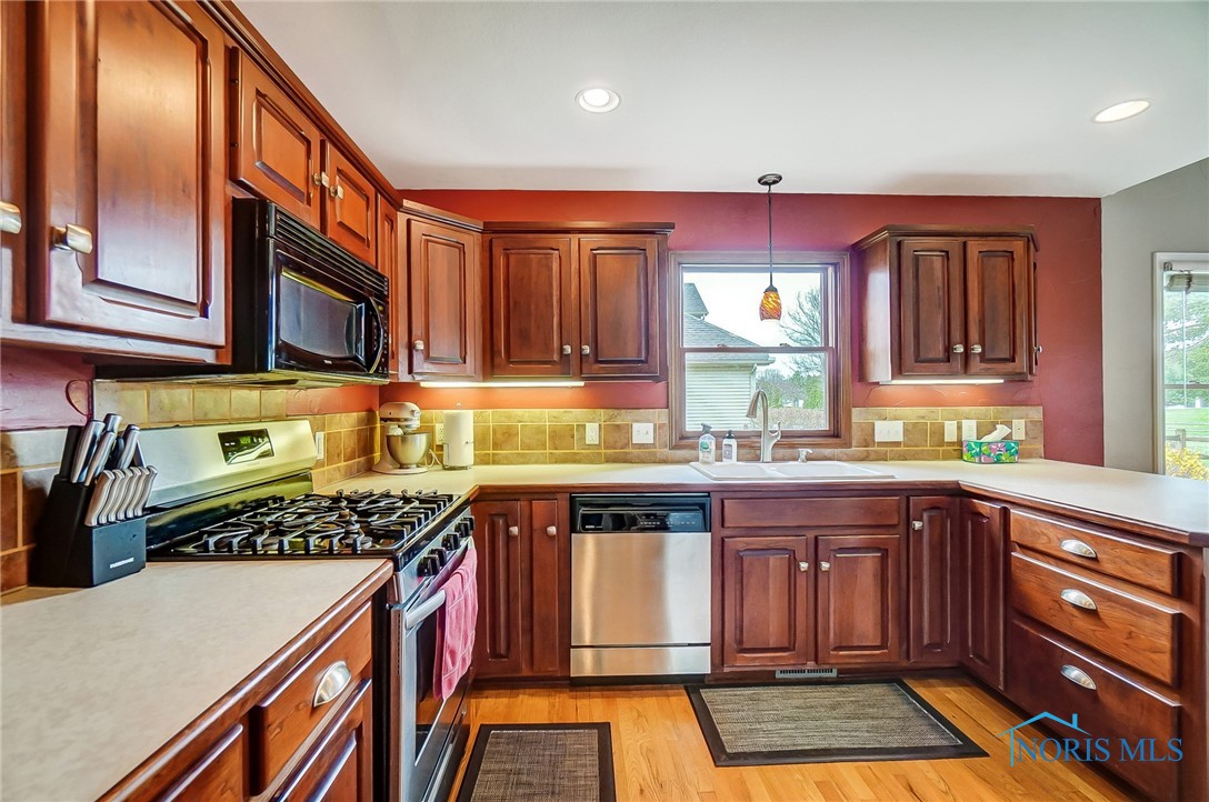 4601 Blystone Valley Drive, Maumee, Ohio image 18