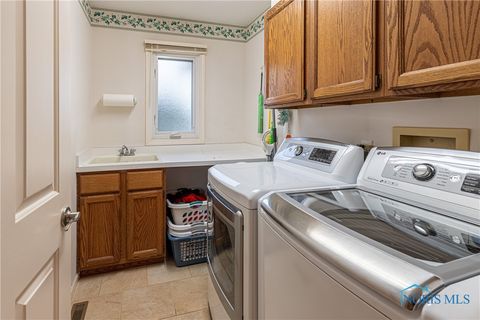 Tiny photo for 5555 Birch Hollow Court, Sylvania, OH 43560 (MLS # 6136075)