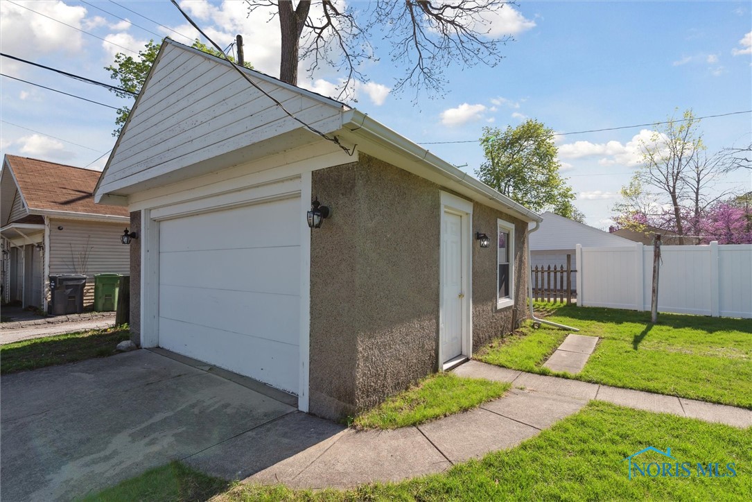 326 E Dudley Street, Maumee, Ohio image 48