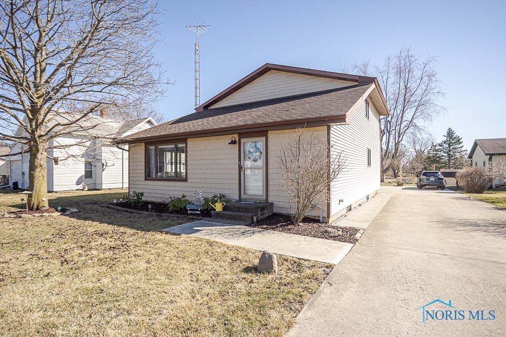 22690 W Toledo Street, Curtice, Ohio image 1