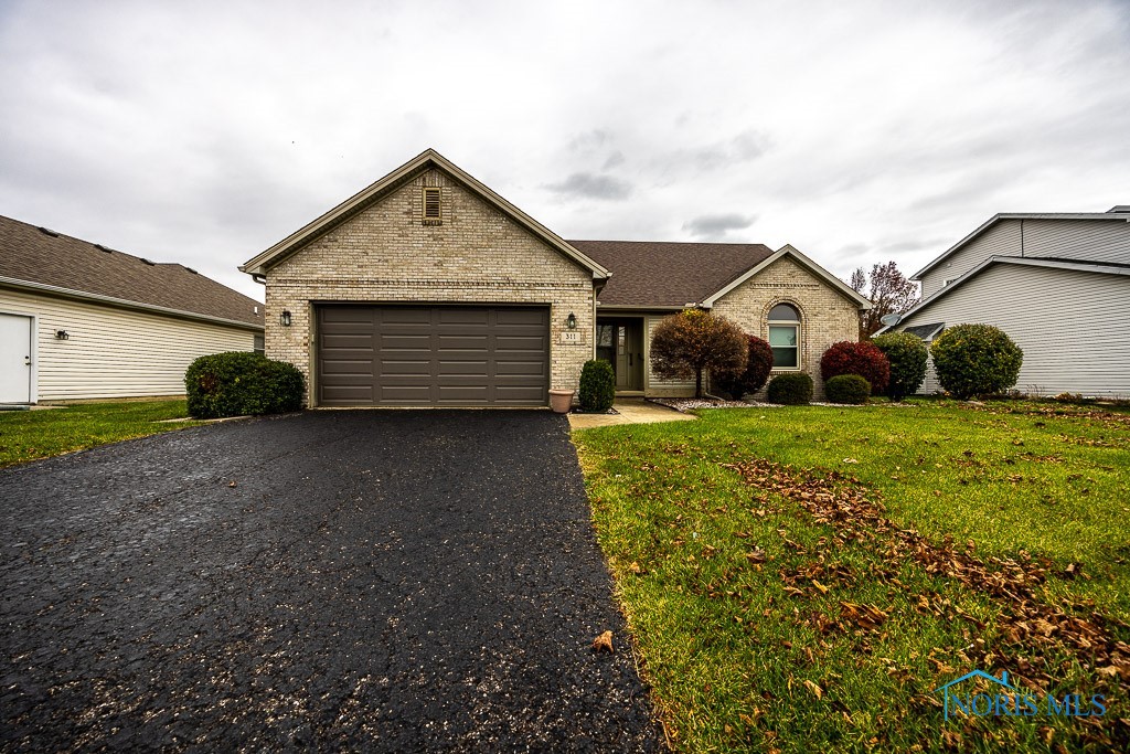 311 Oxford Court, Maumee, Ohio image 3