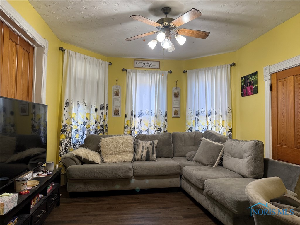1023 Buckland Avenue, Fremont, Ohio image 8