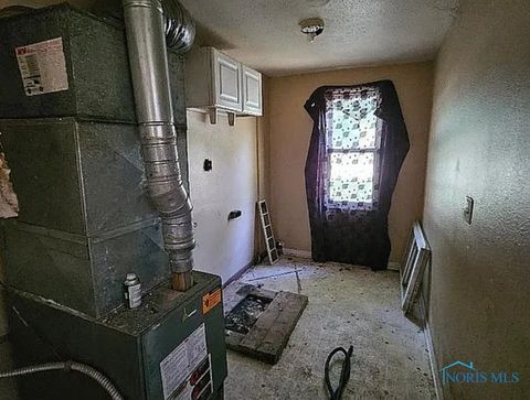 Tiny photo for 816 N Crissey Road, Holland, OH 43528 (MLS # 6136119)