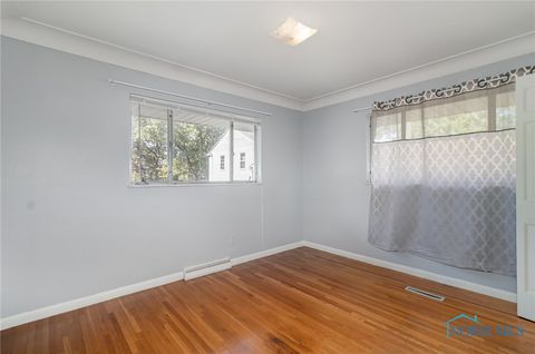 Tiny photo for 1301 Cass Road, Maumee, OH 43537 (MLS # 6136645)