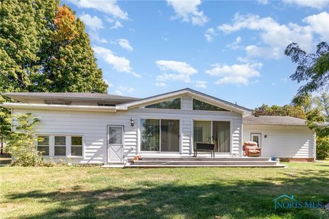 Tiny photo for 1301 Cass Road, Maumee, OH 43537 (MLS # 6136645)