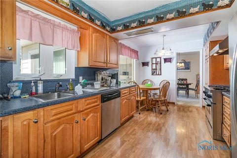 Tiny photo for 1301 Cass Road, Maumee, OH 43537 (MLS # 6136645)