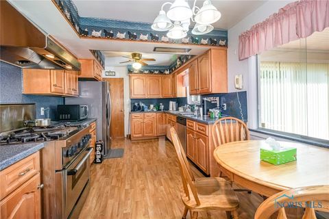 Tiny photo for 1301 Cass Road, Maumee, OH 43537 (MLS # 6136645)