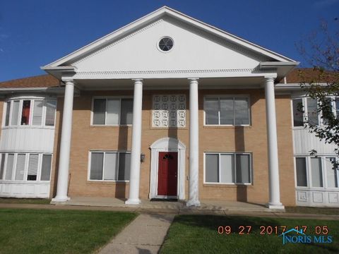 Photo of 2130 Richards Road #2130-4, Ottawa Hills, OH 43606 (MLS # 6136910)