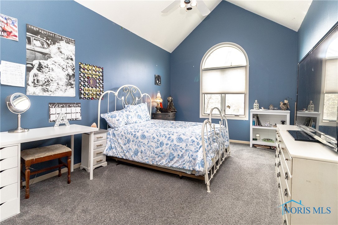 6908 Cloister Road, Toledo, Ohio image 32