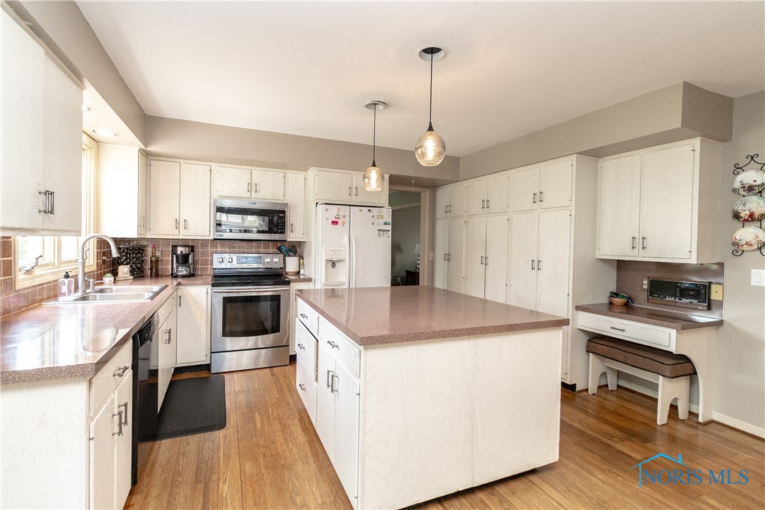 6908 Cloister Road, Toledo, Ohio image 17