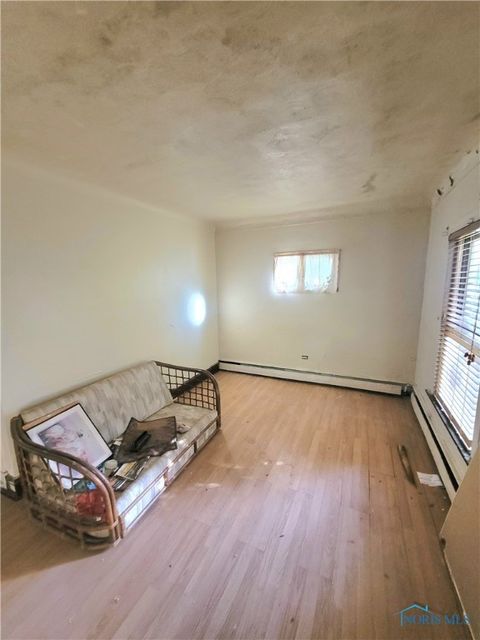 Tiny photo for 835 Willow Avenue, Toledo, OH 43605 (MLS # 6136911)