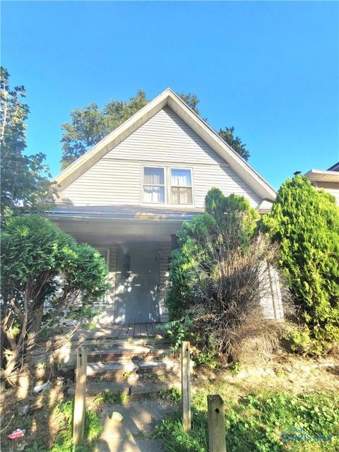 Photo of 835 Willow Avenue, Toledo, OH 43605 (MLS # 6136911)